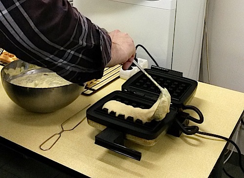 Fichier:Atelier cuisine CCE gaufres-06.jpg