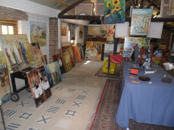 Fichier:Exposition poterie Ben-Ahin.jpg