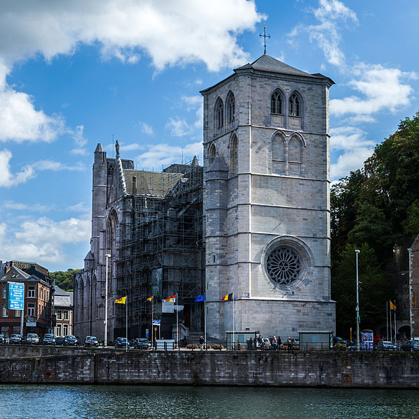 Fichier:600px-Collégiale Notre-Dame 1.jpg
