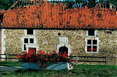 Fichier:Ancienne Cour de Justice de Hosdent.jpg
