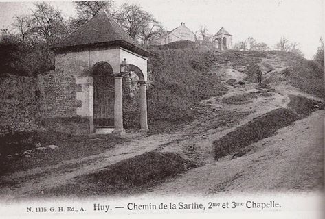 Fichier:Chemin des Chapelles.jpg