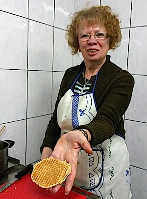 Fichier:Atelier cuisine CCE gaufres-05.jpg