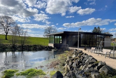 Fichier:Salle l'Aurore 01.jpg