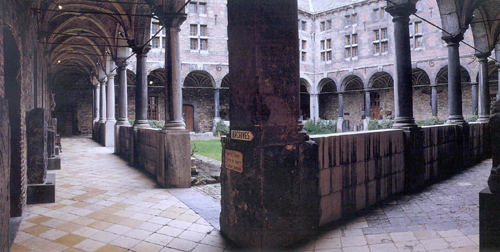 Fichier:Musee-interieur.jpg
