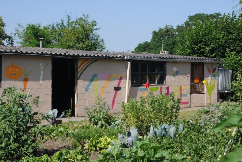 Fichier:127terrejardin.jpg