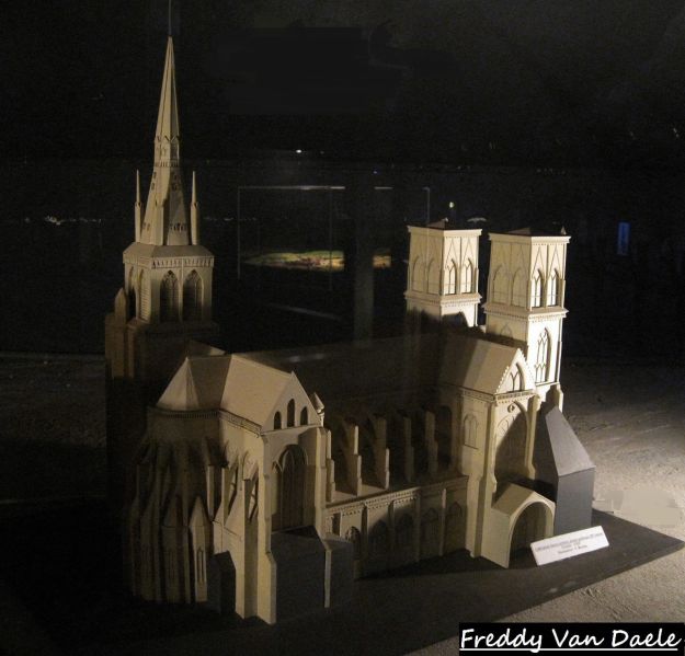 Fichier:Ancienne Cathédrale St-Lambert Liège.JPG