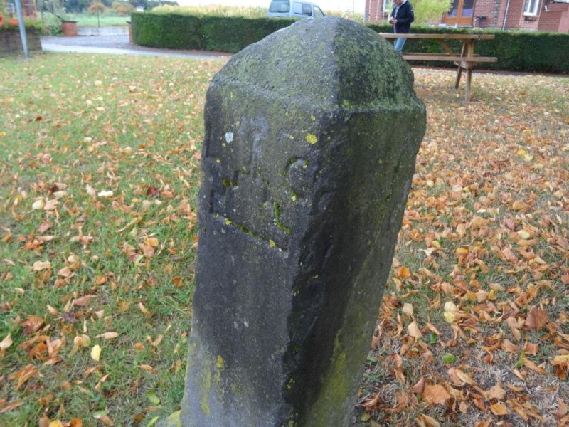 Fichier:Borne Lg-Stavelot Mamedy N°4 (4) Les Floxhes.71.JPG