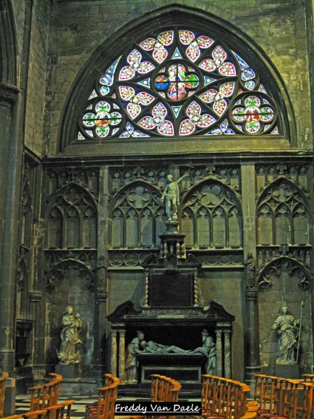 Fichier:Cénotaphe de la Mise au Tombeau.jpg