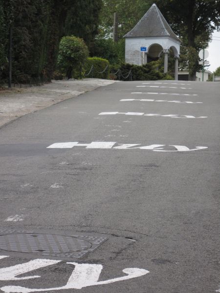 Fichier:CHEMIN DES CHAPELLES.JPG