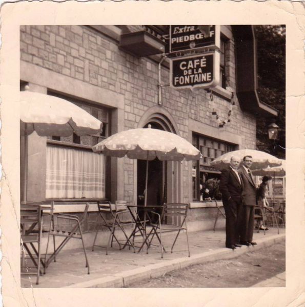 Fichier:Café de la Fontaine.jpg