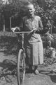 Marie Bertrand et son vélo