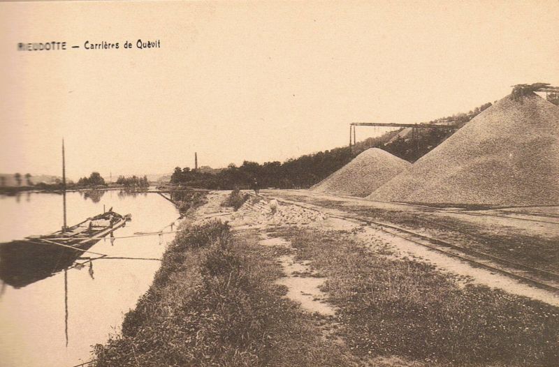 Fichier:Carrière de Rieudotte2.jpg