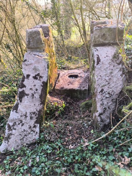 Fichier:Carrière granit Lizin 03.71.jpg
