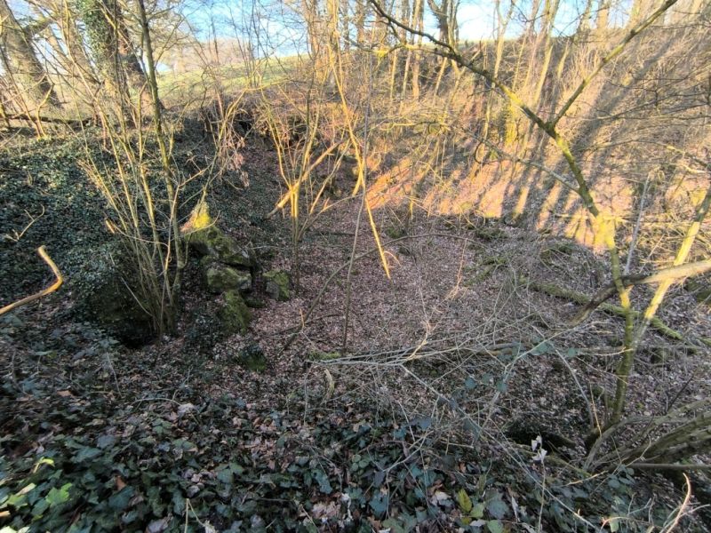 Fichier:Carrière granit Lizin 04.71.jpg