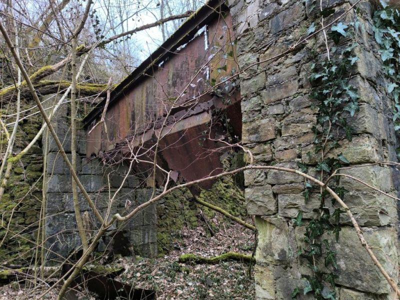 Fichier:Carrières grès Lizin 04.71.jpg
