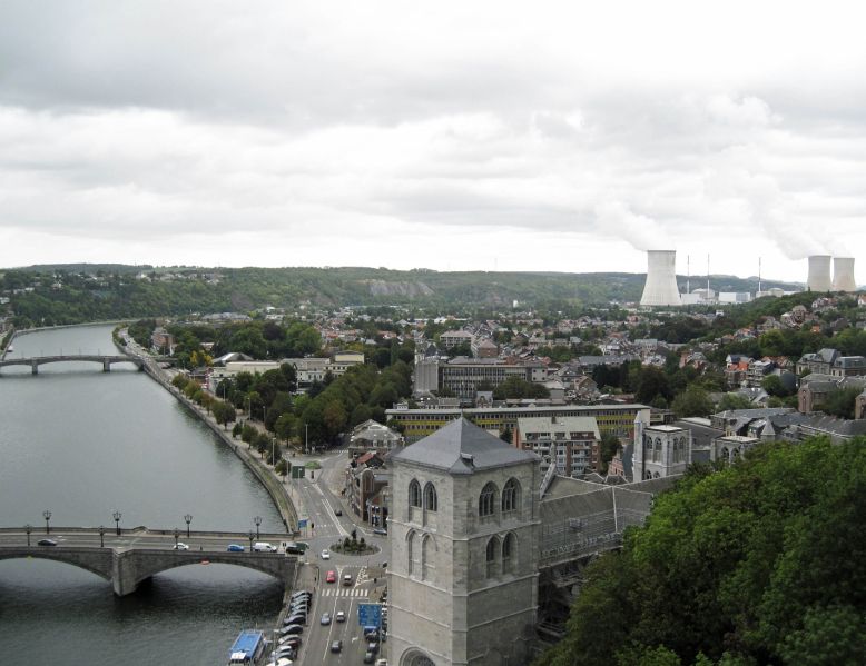 Fichier:Centrale de Tihange.jpg