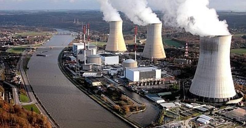 Fichier:Centrale nucléaire de Tihange.JPG