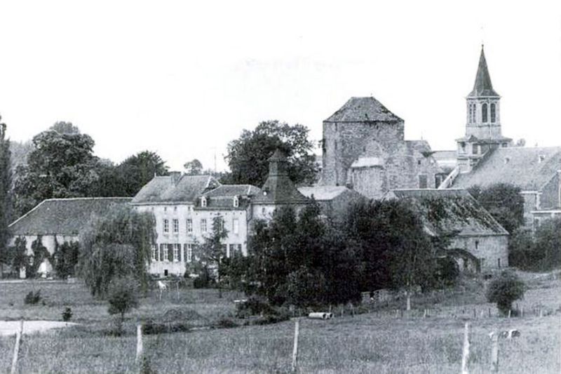 Fichier:Centre hist Ouffet 02.71.jpg