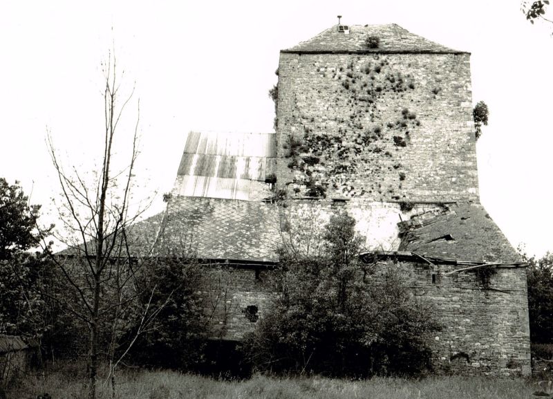 Fichier:Centre hist Ouffet 16.71.jpg
