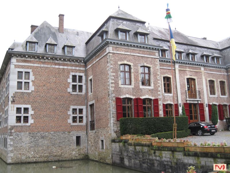 Fichier:Château de Fond l'Evêque.JPG