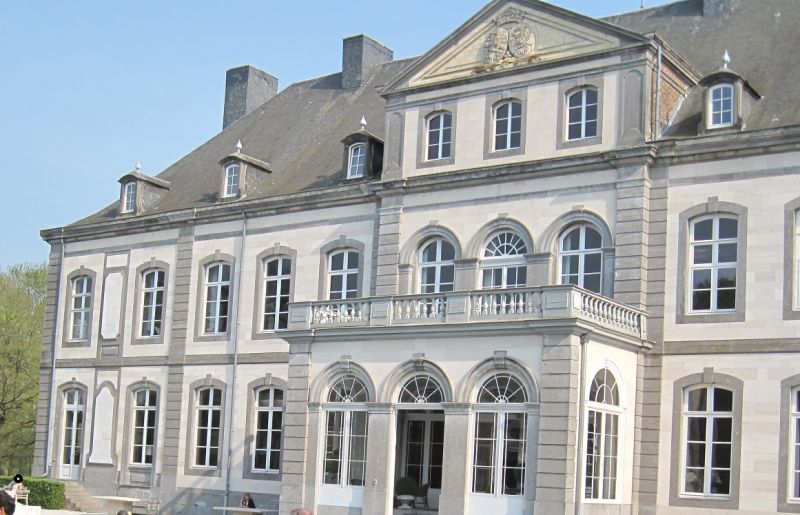 Fichier:Château de Vierset.jpg