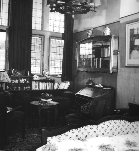 Fichier:Chambre hotel de la clocher.JPG