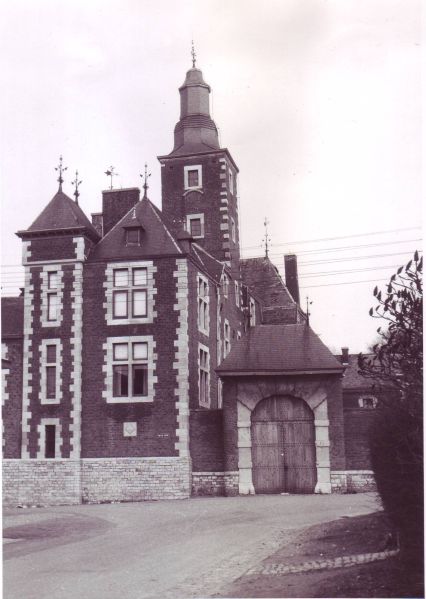 Fichier:Chateau poswick.JPG
