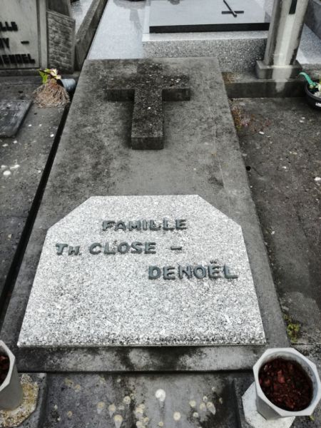 Fichier:Close-Denoël NC156.jpg