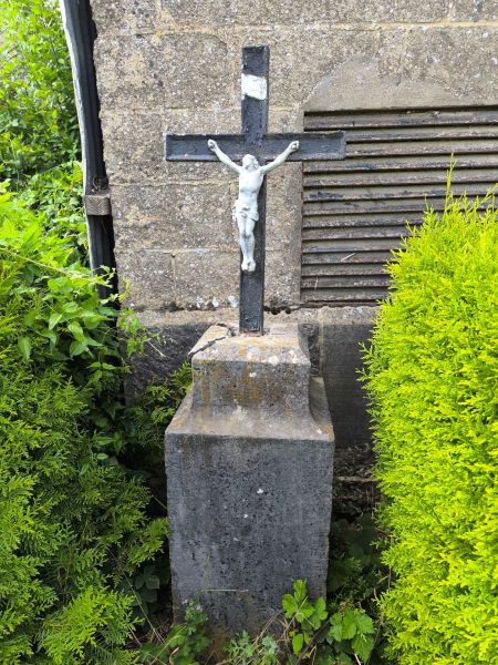 Fichier:Croix du Sacrement (3).jpg