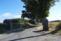 A gauche à la sortie d'Ouffet vers Hamoir, le chemin privé qui descend vers la ferme puis le château 06.08.2018