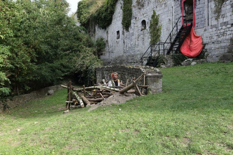 Fichier:Dans le ventre du fort de Huy1.jpg