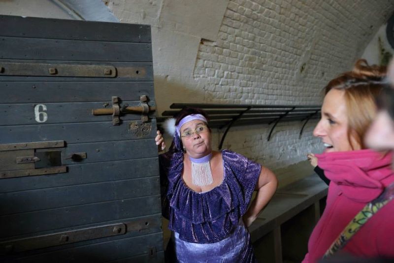 Fichier:Dans le ventre du fort de Huy14.jpg