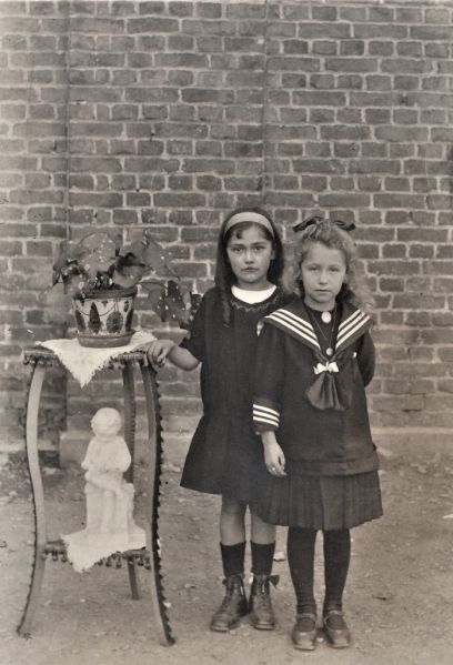 Fichier:Eco com filles 09.71.jpg