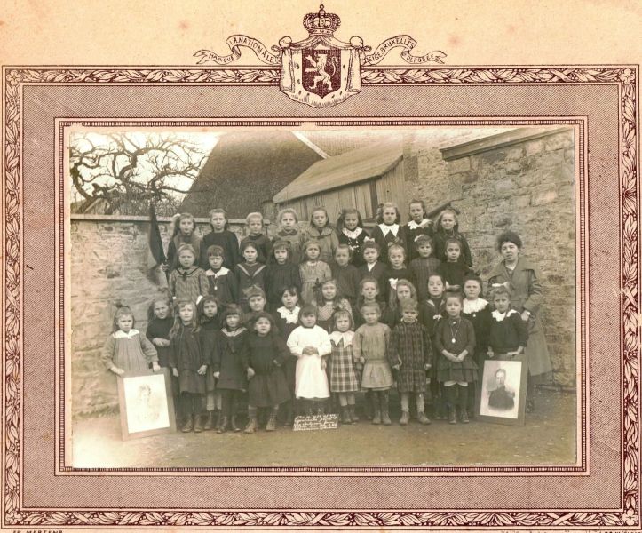 Fichier:Eco com filles 17.71.jpg