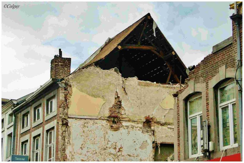 Fichier:Effondrement immeuble5.jpg