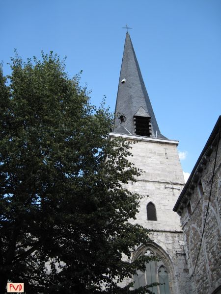 Fichier:Eglise St-Mengold.JPG