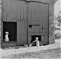 L'habitation était prolongée par une une grange...