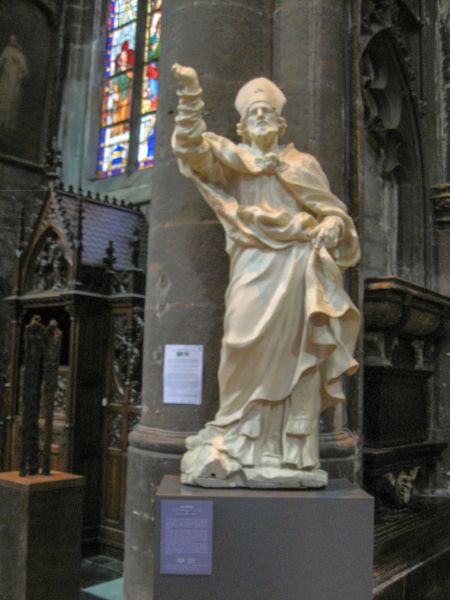 Fichier:Evêque Saint Domitien.jpg