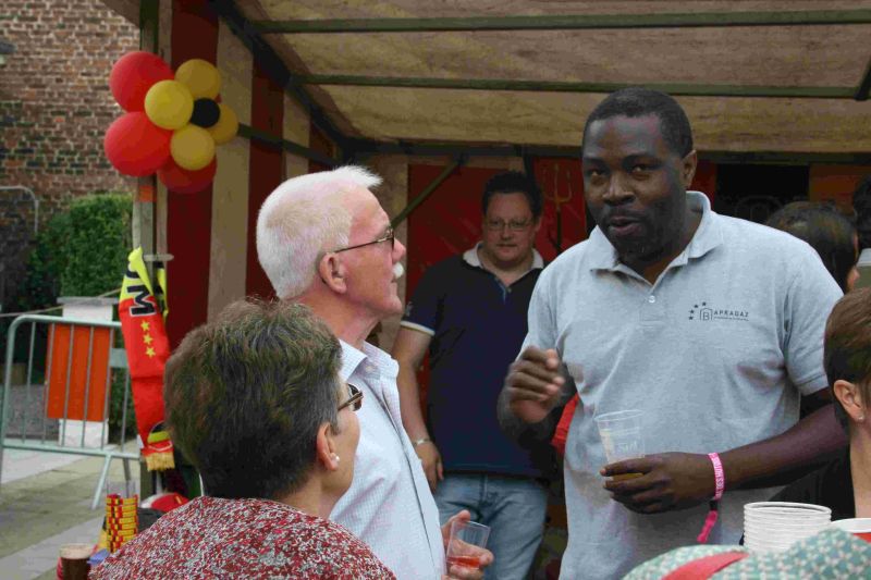 Fichier:Fetevoisinsmarais14.jpg