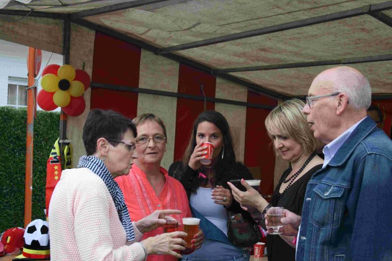 Fichier:Fetevoisinsmarais15.jpg