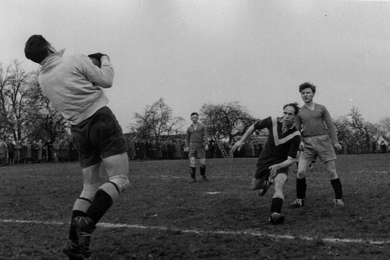Fichier:Foot 15.71.jpg