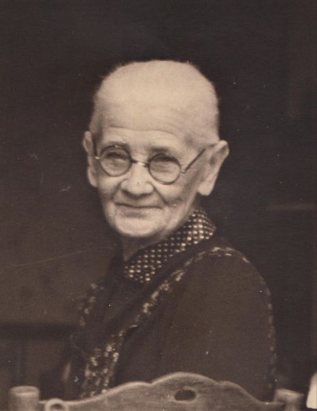 Fichier:Genot Sidonie ép. Fouat Constantin.JPG