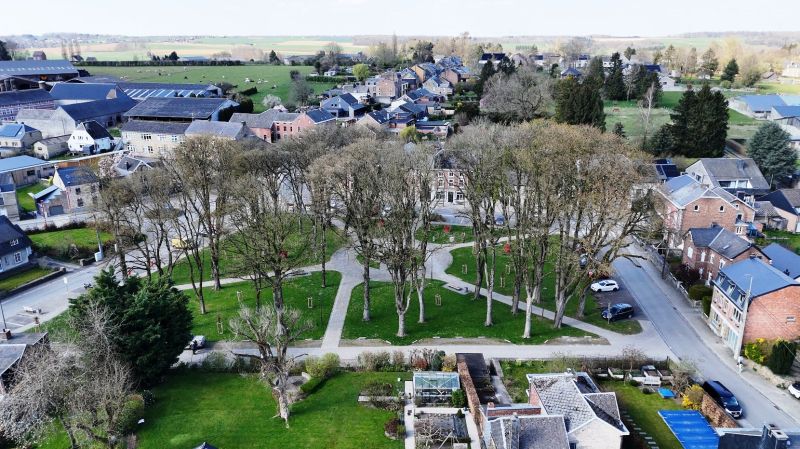 Fichier:Grand-Place DJI 20.jpg