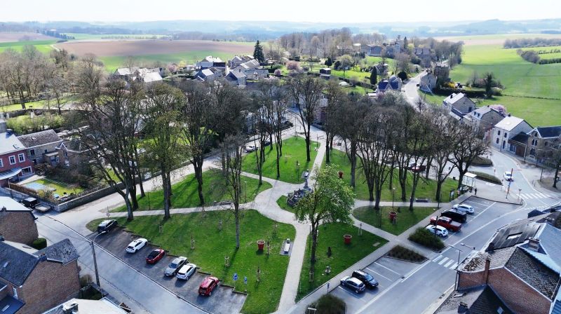 Fichier:Grand-Place DJI 22.jpg