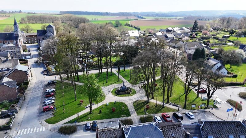 Fichier:Grand-Place DJI 23.jpg