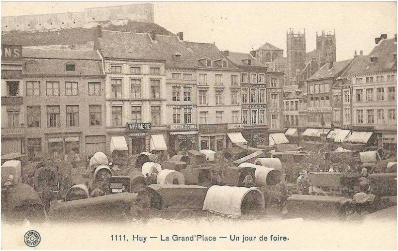 Fichier:Grand place.jpg