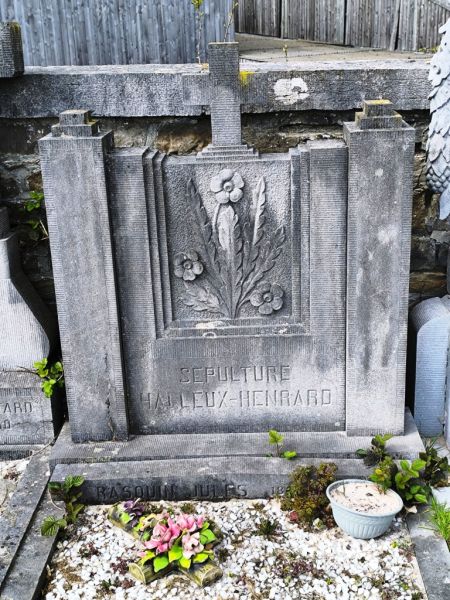 Fichier:Halleux-Henrard NC118.jpg