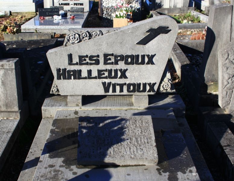 Fichier:Halleux-Vitoux NC578.JPG