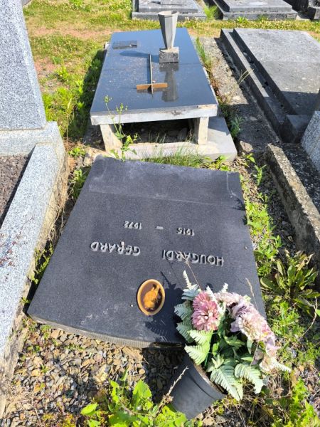Fichier:Hougardi Gérard NC513 (2).jpg