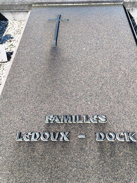 Fichier:Ledoux-Dock NC222.jpg